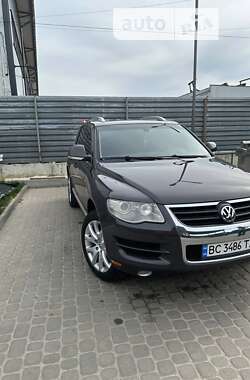 Внедорожник / Кроссовер Volkswagen Touareg 2009 в Львове