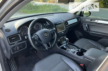 Внедорожник / Кроссовер Volkswagen Touareg 2013 в Тернополе