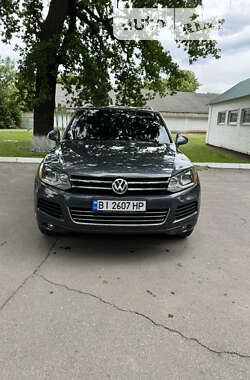 Внедорожник / Кроссовер Volkswagen Touareg 2012 в Карловке
