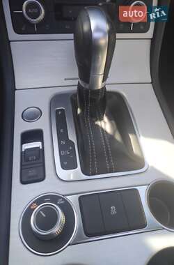 Внедорожник / Кроссовер Volkswagen Touareg 2017 в 