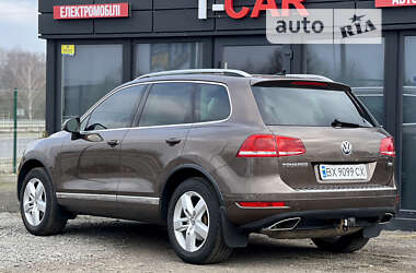 Внедорожник / Кроссовер Volkswagen Touareg 2011 в Тернополе