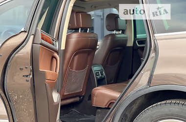 Внедорожник / Кроссовер Volkswagen Touareg 2011 в Тернополе