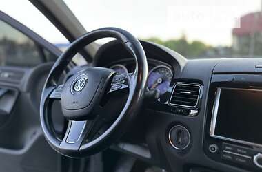 Внедорожник / Кроссовер Volkswagen Touareg 2011 в Хмельницком