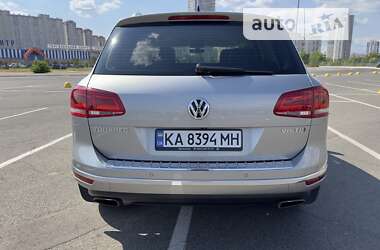 Внедорожник / Кроссовер Volkswagen Touareg 2017 в Киеве