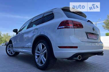 Внедорожник / Кроссовер Volkswagen Touareg 2013 в Ровно