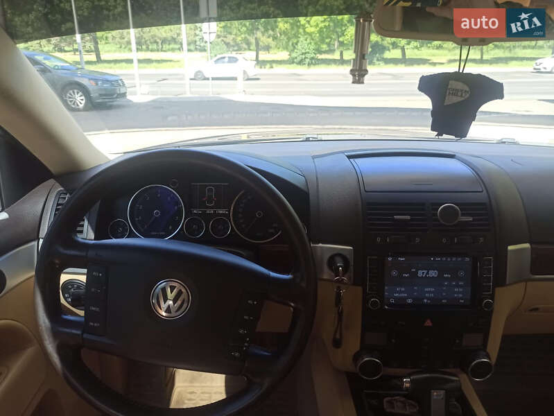 Позашляховик / Кросовер Volkswagen Touareg 2006 в Одесі