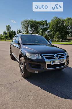 Позашляховик / Кросовер Volkswagen Touareg 2009 в Краматорську