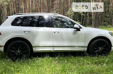 Внедорожник / Кроссовер Volkswagen Touareg 2015 в Бердичеве