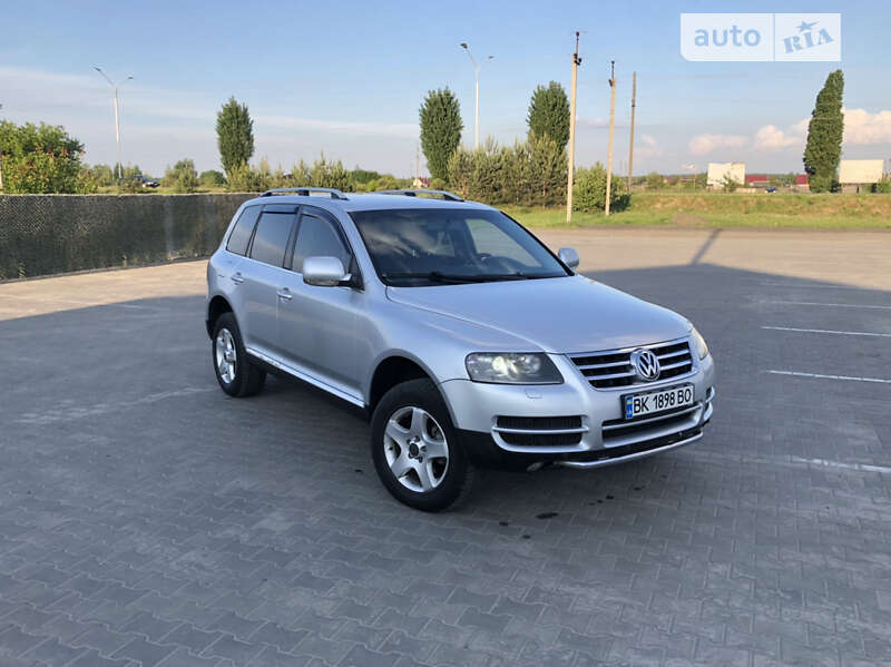 Внедорожник / Кроссовер Volkswagen Touareg 2006 в Вараше