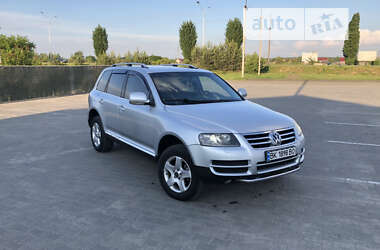 Внедорожник / Кроссовер Volkswagen Touareg 2006 в Вараше