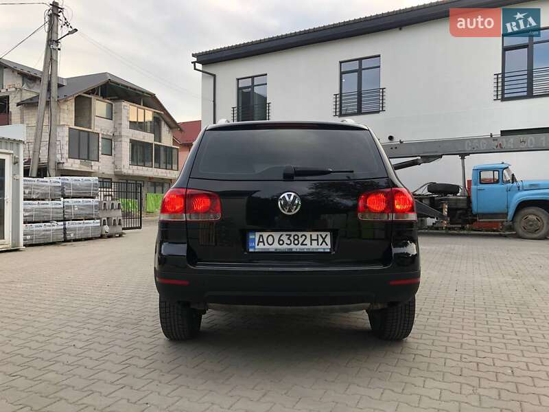 Внедорожник / Кроссовер Volkswagen Touareg 2007 в Поляне