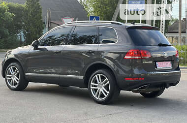 Внедорожник / Кроссовер Volkswagen Touareg 2012 в Лубнах