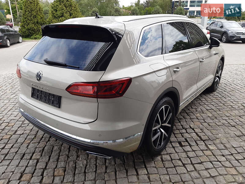 Внедорожник / Кроссовер Volkswagen Touareg 2022 в Днепре