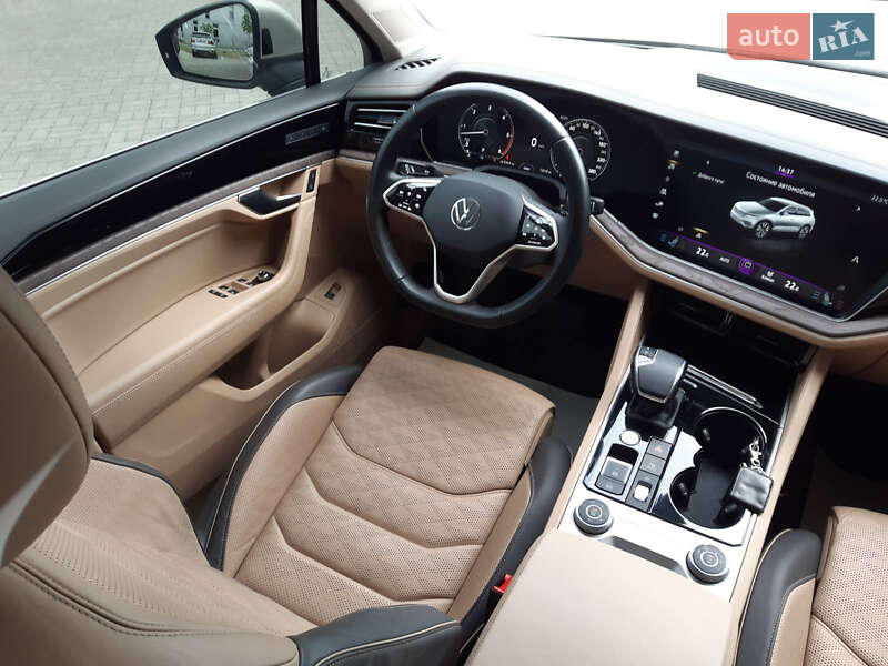 Внедорожник / Кроссовер Volkswagen Touareg 2022 в Днепре