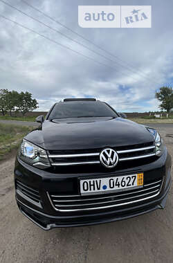 Позашляховик / Кросовер Volkswagen Touareg 2012 в Подільську