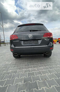 Внедорожник / Кроссовер Volkswagen Touareg 2013 в Тернополе