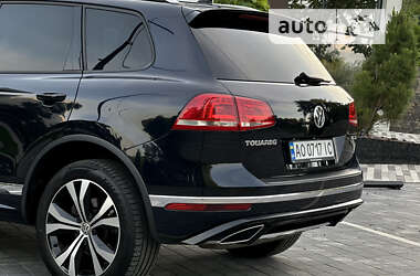 Позашляховик / Кросовер Volkswagen Touareg 2017 в Ужгороді