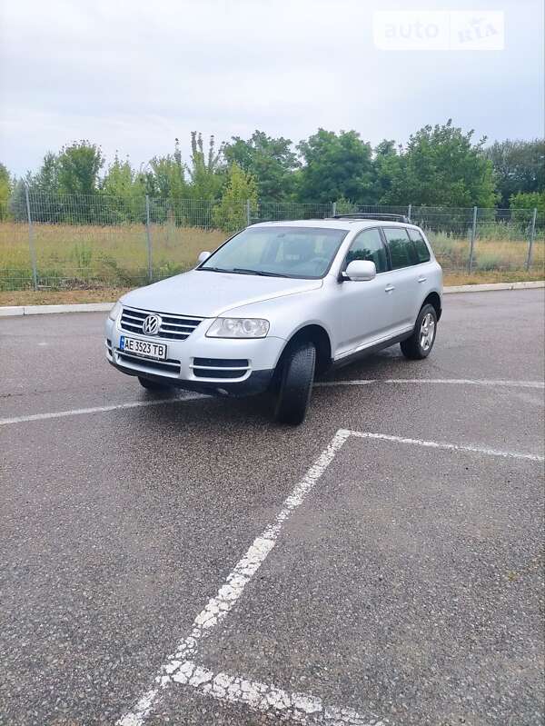 Внедорожник / Кроссовер Volkswagen Touareg 2004 в Днепре