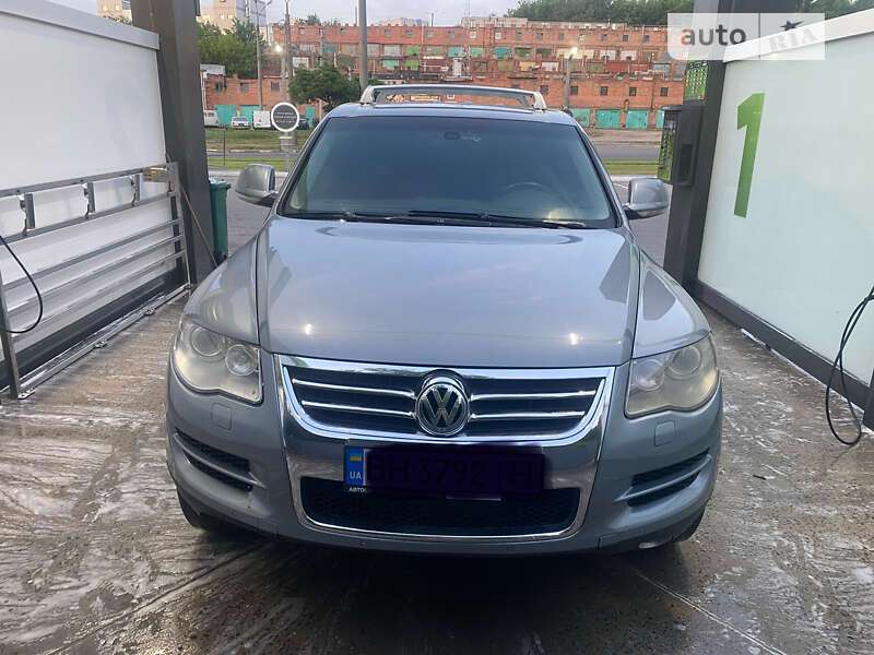 Позашляховик / Кросовер Volkswagen Touareg 2008 в Харкові