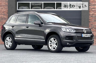 Позашляховик / Кросовер Volkswagen Touareg 2012 в Чернівцях