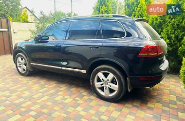 Внедорожник / Кроссовер Volkswagen Touareg 2013 в 