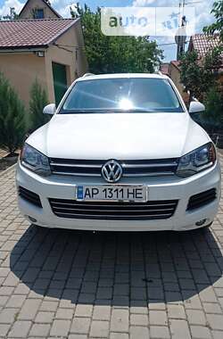 Внедорожник / Кроссовер Volkswagen Touareg 2014 в Запорожье