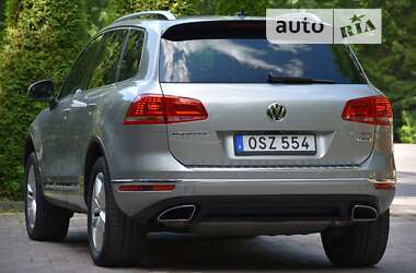 Внедорожник / Кроссовер Volkswagen Touareg 2015 в Дрогобыче