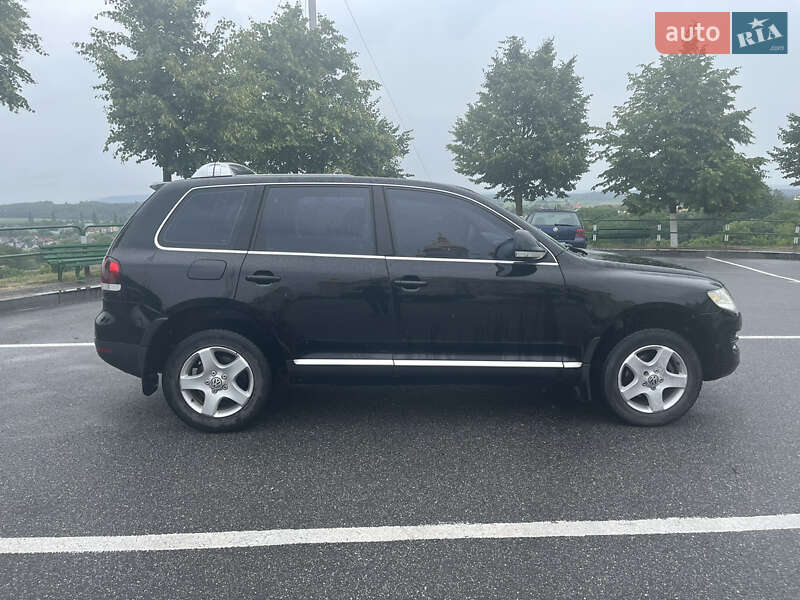 Позашляховик / Кросовер Volkswagen Touareg 2008 в Кременці