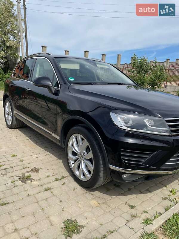 Внедорожник / Кроссовер Volkswagen Touareg 2010 в Мукачево