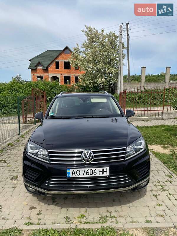Внедорожник / Кроссовер Volkswagen Touareg 2010 в Мукачево