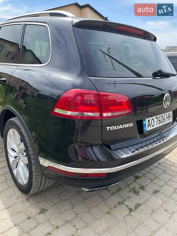 Внедорожник / Кроссовер Volkswagen Touareg 2010 в Мукачево