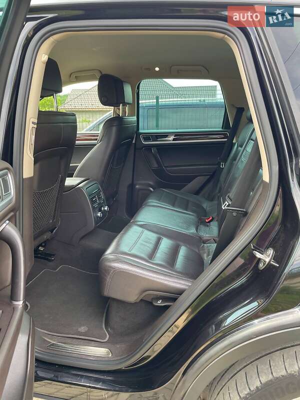 Внедорожник / Кроссовер Volkswagen Touareg 2010 в Мукачево