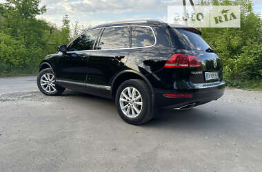 Позашляховик / Кросовер Volkswagen Touareg 2012 в Хмельницькому