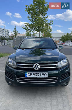 Внедорожник / Кроссовер Volkswagen Touareg 2012 в 