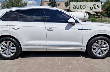 Позашляховик / Кросовер Volkswagen Touareg 2021 в Тернополі