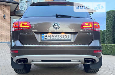 Позашляховик / Кросовер Volkswagen Touareg 2012 в Сумах