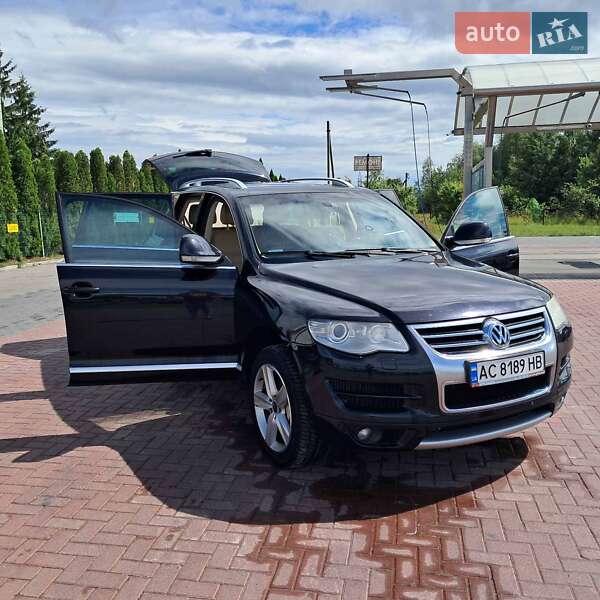 Позашляховик / Кросовер Volkswagen Touareg 2009 в Луцьку