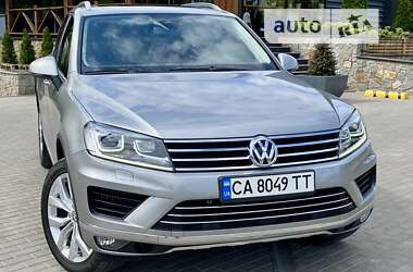 Позашляховик / Кросовер Volkswagen Touareg 2016 в Умані