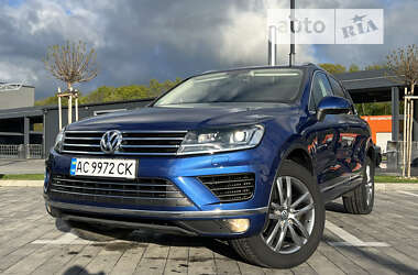 Позашляховик / Кросовер Volkswagen Touareg 2015 в Луцьку