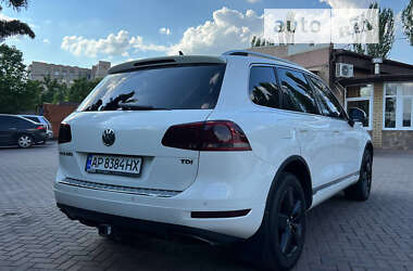 Внедорожник / Кроссовер Volkswagen Touareg 2011 в Запорожье