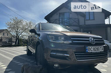 Позашляховик / Кросовер Volkswagen Touareg 2012 в Львові