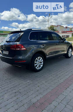 Позашляховик / Кросовер Volkswagen Touareg 2012 в Івано-Франківську