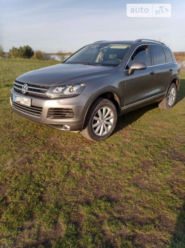 Позашляховик / Кросовер Volkswagen Touareg 2010 в Тернополі