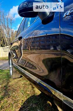 Внедорожник / Кроссовер Volkswagen Touareg 2016 в Кривом Роге