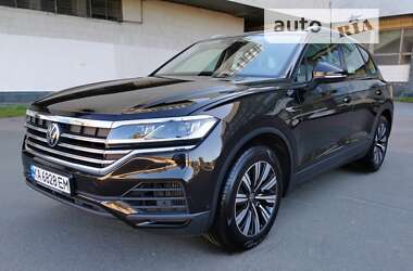 Позашляховик / Кросовер Volkswagen Touareg 2021 в Києві