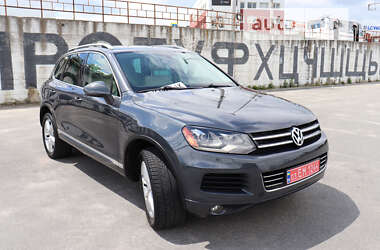 Позашляховик / Кросовер Volkswagen Touareg 2012 в Тернополі