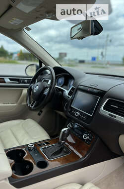 Позашляховик / Кросовер Volkswagen Touareg 2012 в Тернополі