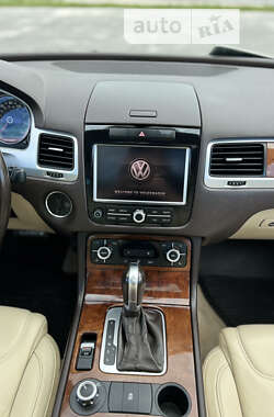 Позашляховик / Кросовер Volkswagen Touareg 2012 в Тернополі