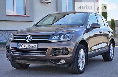 Внедорожник / Кроссовер Volkswagen Touareg 2013 в Тернополе