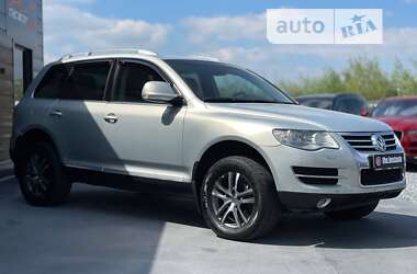 Позашляховик / Кросовер Volkswagen Touareg 2009 в Рівному